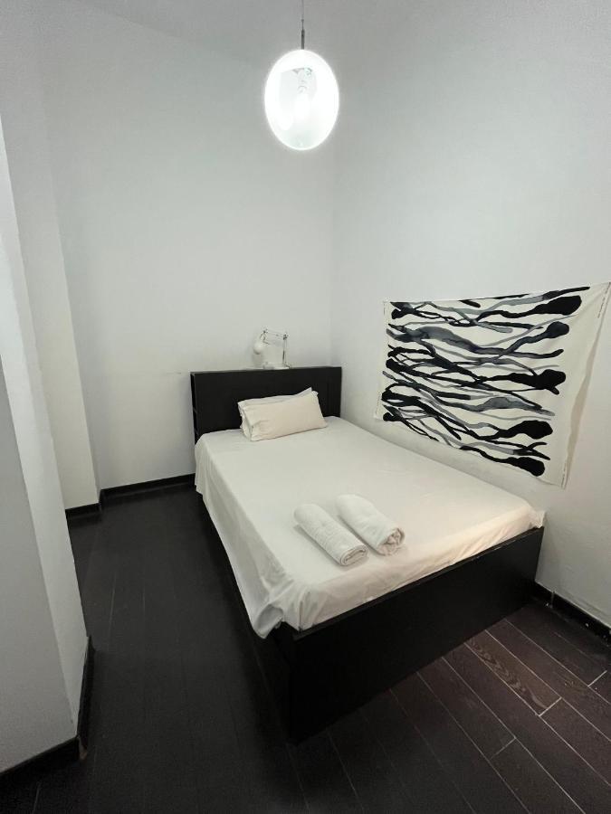 Appartamento Carretas Duplex Exterior Izquierda Madrid Esterno foto