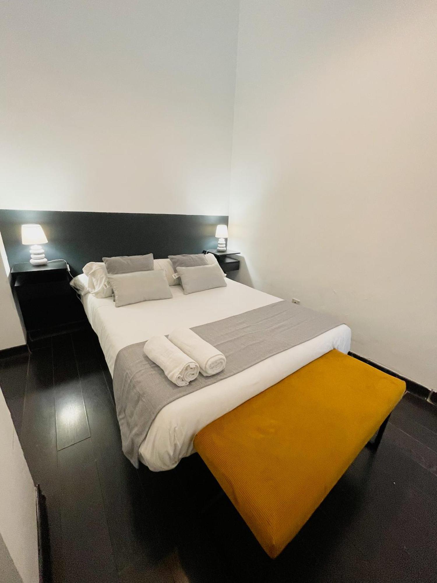 Appartamento Carretas Duplex Exterior Izquierda Madrid Esterno foto